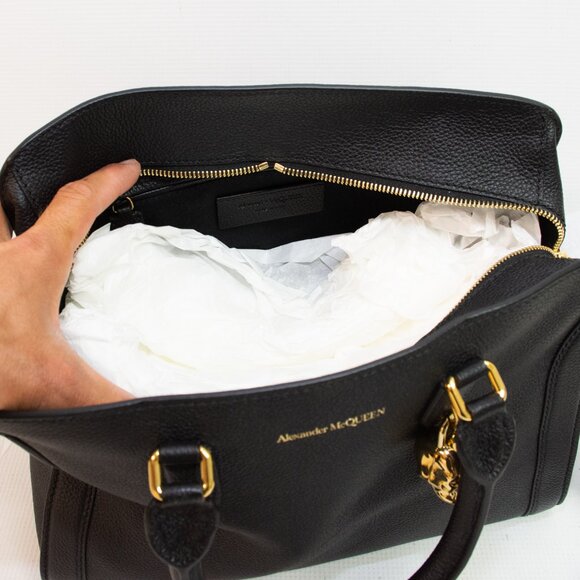 Alexander McQueen Skull Shoulder Bag - Picture 9 of 12